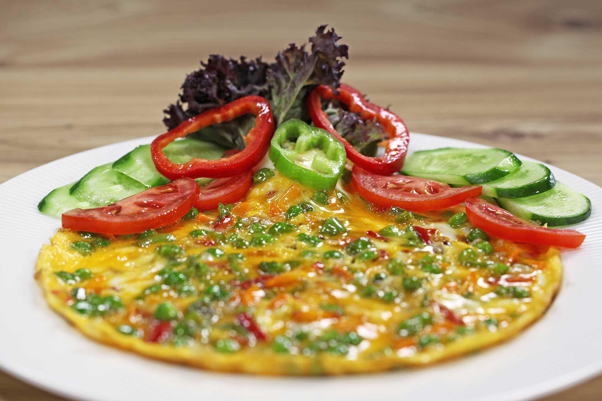 SEBZELİ OMLET 