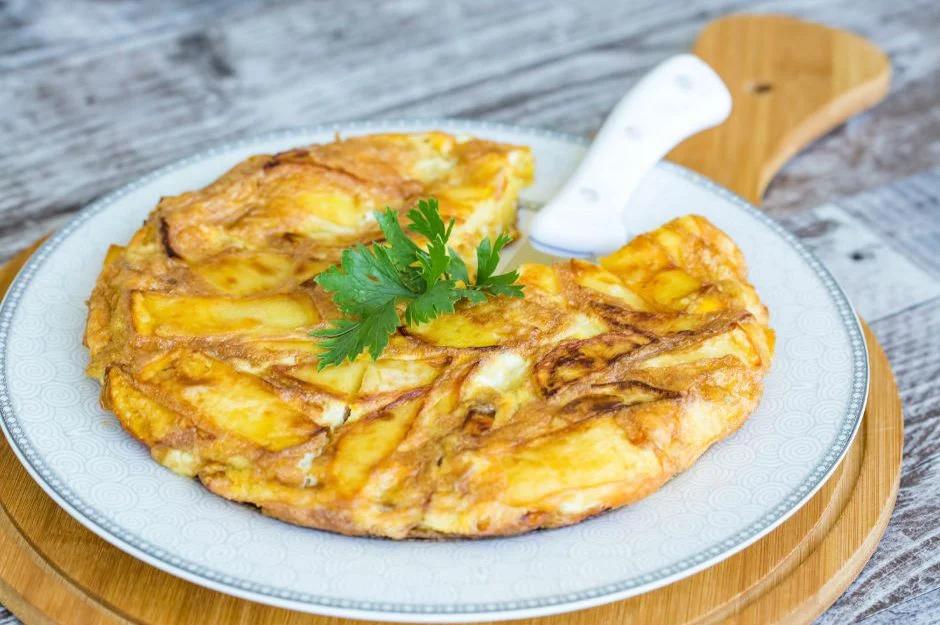 PATATESLİ OMLET 